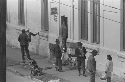 Daytime socializing, Bogotá, Colombia, 1976
