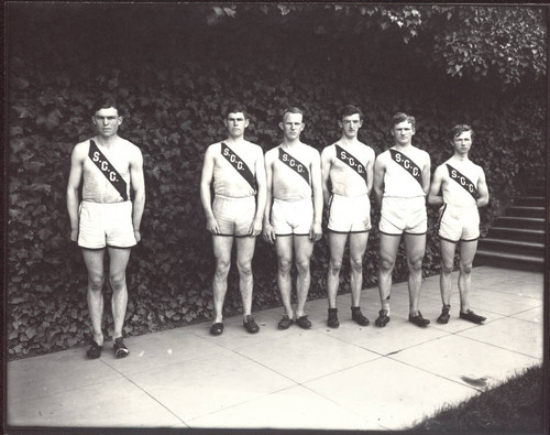 6 members of the 1912 track team version A2