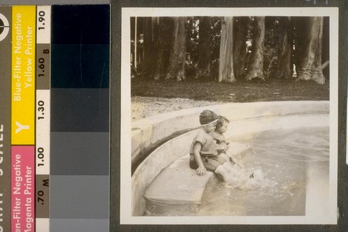 [Children in pool, Phelan Park, Santa Cruz]