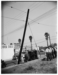 Auto into pole (87th Street and Figueroa Street), 1951