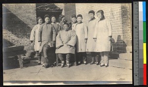 Girls and women gathered outdoors, Haizhou, Jiangsu, China, ca.1905-1930