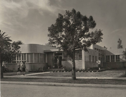 Home Economics Building at George Pepperdine College, 1944