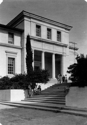 Johnson Hall at Occidental College, exterior