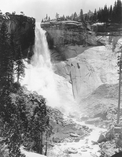 Nevada Falls at Yosemite National Park