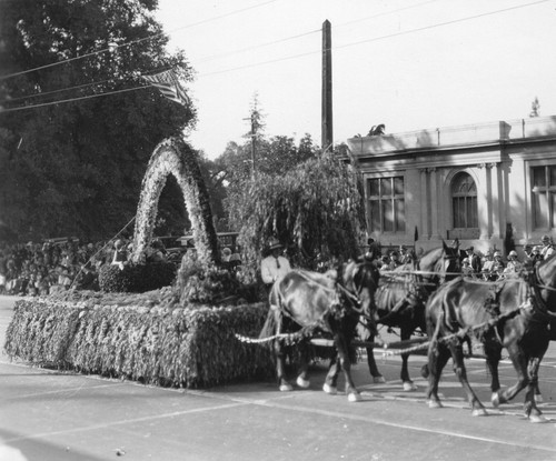 The Willows float in the Rose Parade