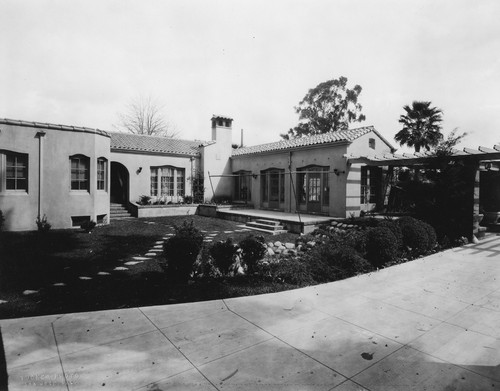 View of courtyard, Pomeroy house