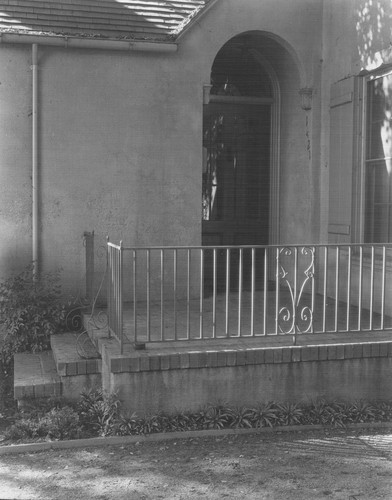 View of front door and stoop of Vrendenburgh house