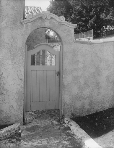 Garden gate, McMahon house