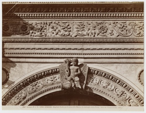 Pe. Ia. No. 12560. Venezia - Ospitale Civile gia Scuola di S. Marco. Un dettaglio della Porta. (Stile del Rinascimento. 1485.)