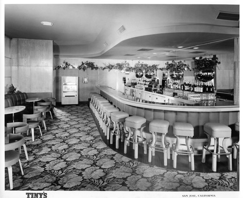 Bar and Lounge Seating Area at Tiny's Drive-In in San Jose