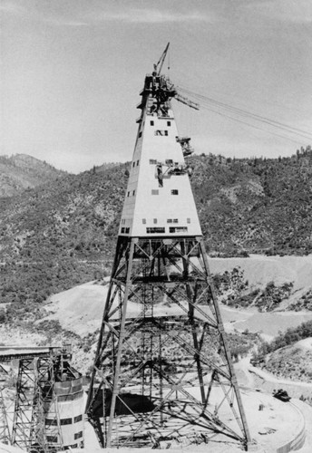 Cableway head tower at Shasta Dam construction site