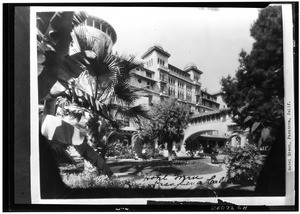 Exterior view of the Hotel Green in Pasadena, ca.1900