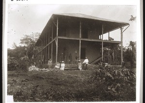 Building the mission-house in Bana