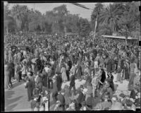 Large crowd gathered to watch the Tournament of Roses, Pasadena, 1939