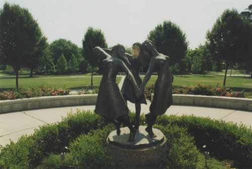 New campus-Sculptures (except Peace Garden)-0050