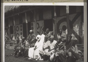 Die Häuptlinge v. Fang, Mundabele, Misong, Mashi, Kung, Wum, Esu, We, die an der Eröffnung der Kirche in We am 1. Advent 1934 teilnahmen