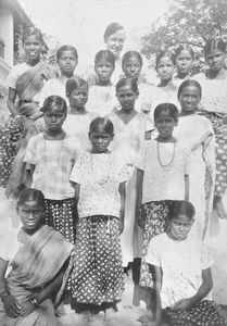 Siloam Girl's Boarding School, Tirukoilur, South India. Missionary Marie Habæk with fifth grade