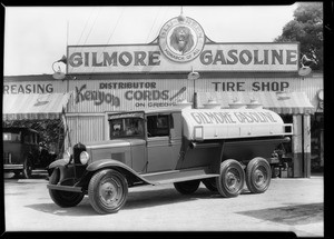 Gilmore oil truck, Southern California, 1929