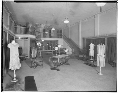 Switzers Dress Shop, 2118 West 7th Street, Los Angeles. 1926