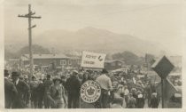 Dipsea Race spectators in Willow Camp, 1920s