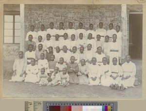 Portrait of girls, Overtoun Institution, Malawi, ca.1898