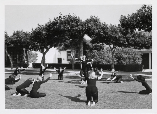 Dancers on the lawn, Scripps College
