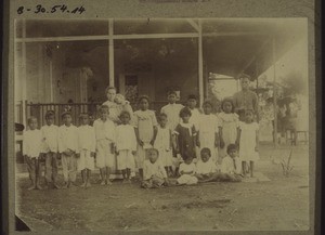 Mrs Schernius' sunday school in Puruk Tjahu