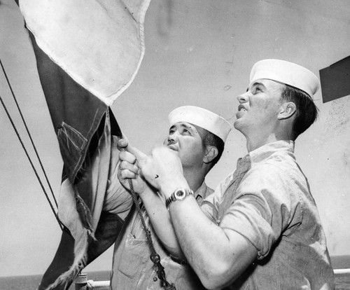 Citizen-Sailor crew of N.H. learn sea lore on U.S. ship