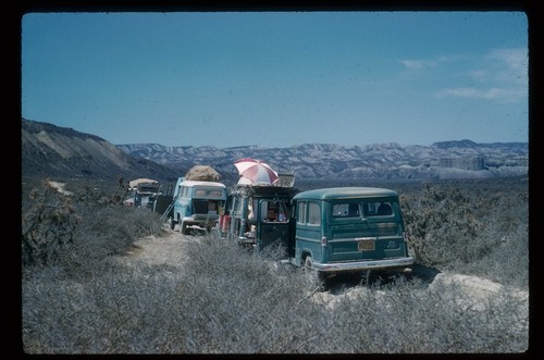 Caravan near El Castillo