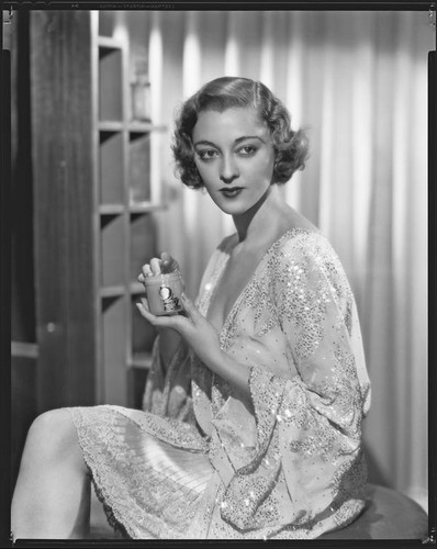 Actress Kathleen Burke posing for Hepner's Personality Cosmetics, 1932