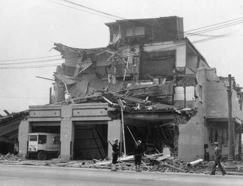 Earthquake-damaged building