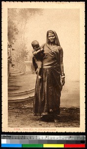 Female pariah and her child, India, ca.1920-1940