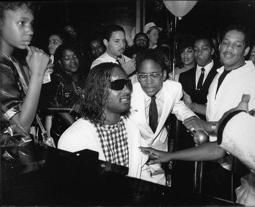 Stevie Wonder and fans, Los Angeles