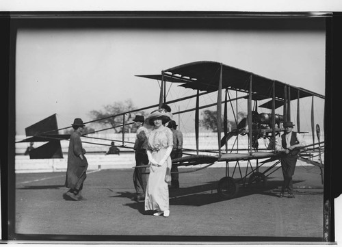 Biplane at Tournament Park, Pasadena. 1911-1914