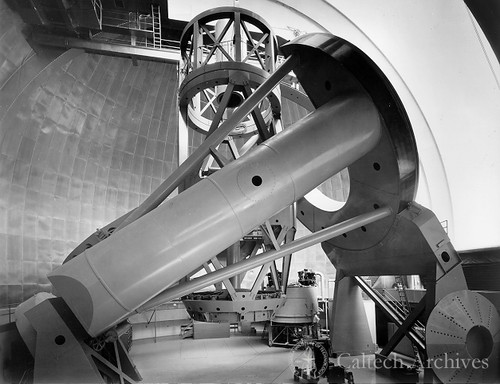 200" Hale telescope pointing to zenith, seen from east