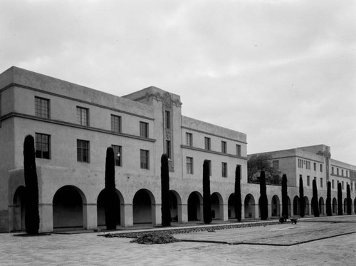 Arms and Mudd Halls, Cal Tech