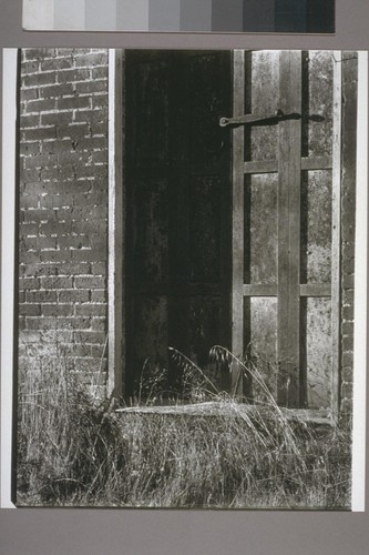 [Doorway, unidentified building.] North San Juan. 1938