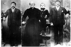Members of an unidentified Sonoma County family