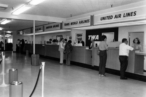 1976 - Ticket counters at Hollywood-Burbank Airport