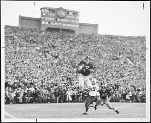 USC football player Crow's interception in the Rose Bowl game against Wisconsin, 1953
