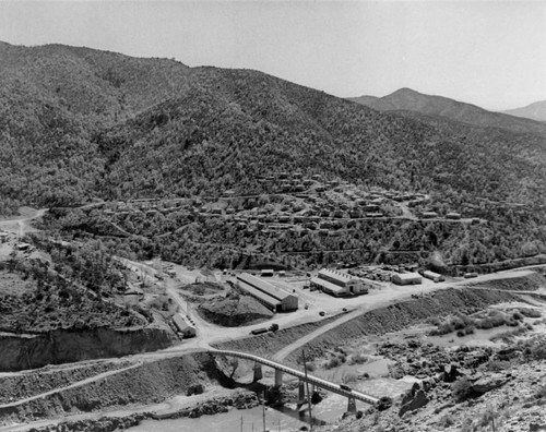 Operations site during the construction of Shasta Dam