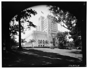 Exterior view of the Elks Club building in Los Angeles