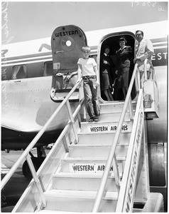 Stowaway trip by plane to Seattle, 1958