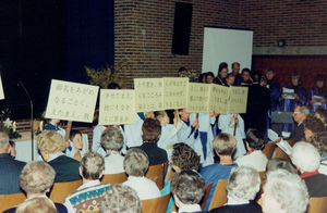 Landsdelsstævne 19.4.1997 i Rønde. Udsnit af deltagerne ved festgudstjenesten