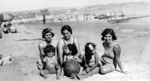 Armenian Americans at beach