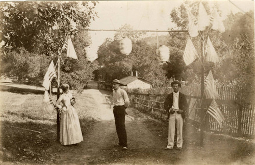 Visitors celebrating Independence Day at the Blithedale Hotel, Mill Valley, July 4, 1889 [photograph]