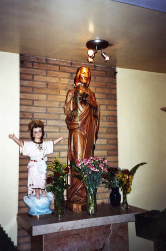 Religious statues, St. Anthony Catholic Church