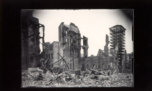[View of San Francisco after the 1906 earthquake and fire]