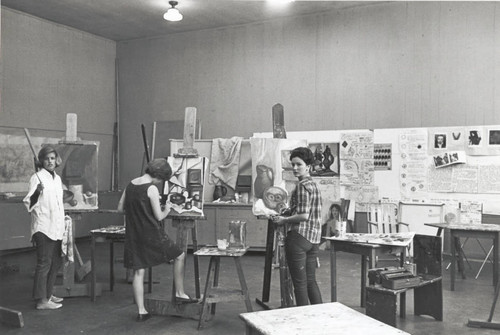 Students in art studio, Scripps College