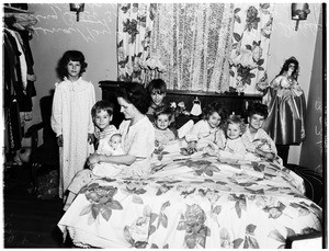 Suicide in family of eight children (Harold Dahler), 1952